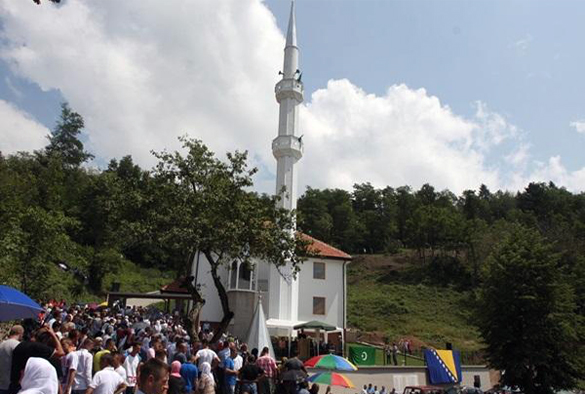Svečano otovrena džamija u Daljegoštu kod Srebrenice