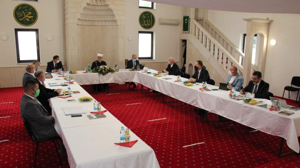 Vijeće muftija: Podrška reisul-ulemi Kavazoviću u provođenju reformi Islamske zajednice