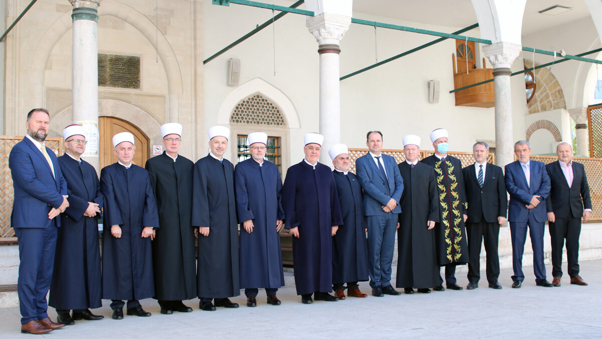 Reisul-ulema održao radni sastanak s muftijama