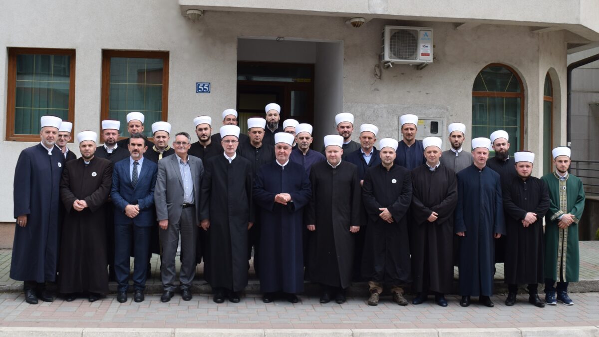 Reisu-l-ulema Kavazović posjetio Medžlis Islamske zajednice Zvornik