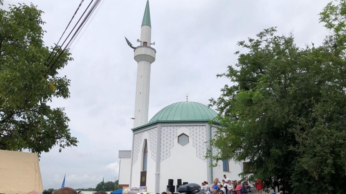 Svečano otvorena džamija u Korića Hanu (MIZ Gračanica)