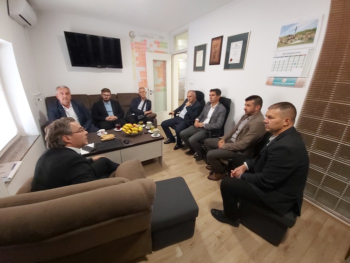Predstavnici medžlisa Bratunac, Lukavac, Kalesija, Srebrenik, Bijeljina i Janja posjetili Agenciju za certificiranje halal kvalitete