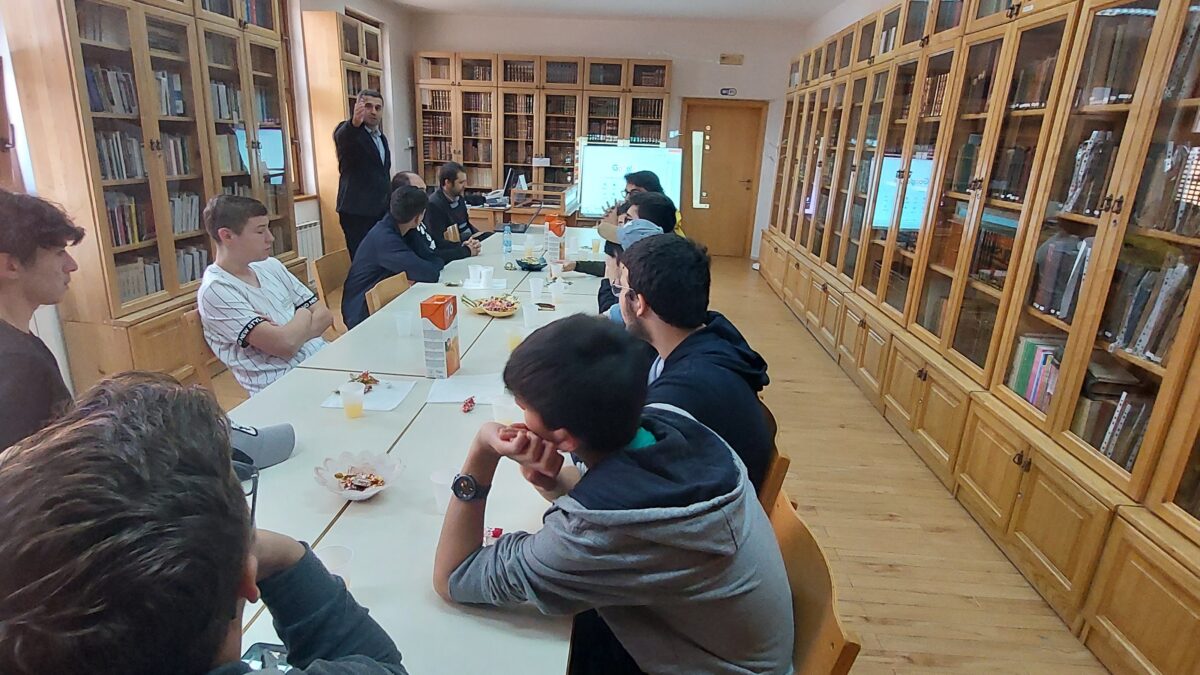 Učenici  Medrese ”Aziz Bayraktar” iz Istanbula posjetili Biblioteku  Behram-beg