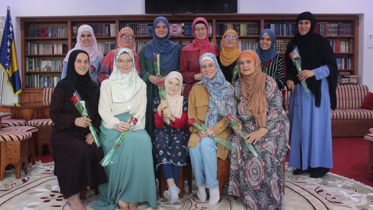 Završeni ljetni programi za djevojke i žene Škole Kur'ana u Tuzli