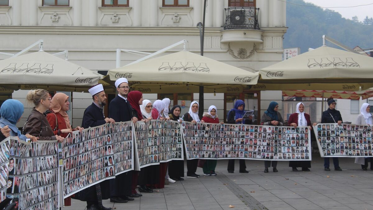 Uz majke Srebrenice i Podrinja