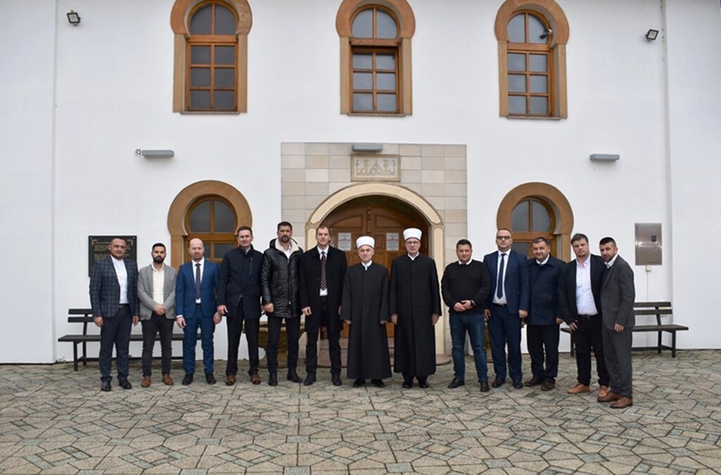 Delegacija Muftijstva tuzlanskog boravi u dvodnevnoj posjeti Muftijstvu bihaćkom