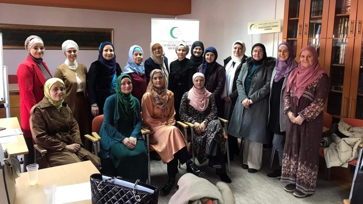 Srebrenik: Održan seminar za žene “Snaga porodice”