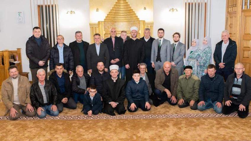 MIZ Gradačac: U džamiji u Sibovcu održana Večer ilahija i mevluda