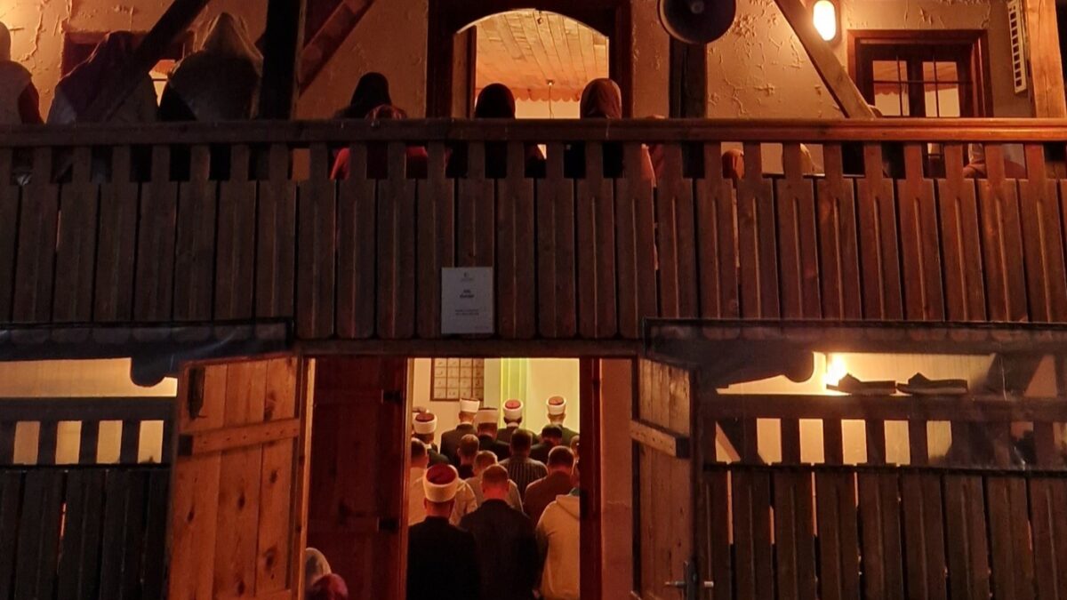 Kalesija: Centralna mevludska svečanost održana u Atik džamiji