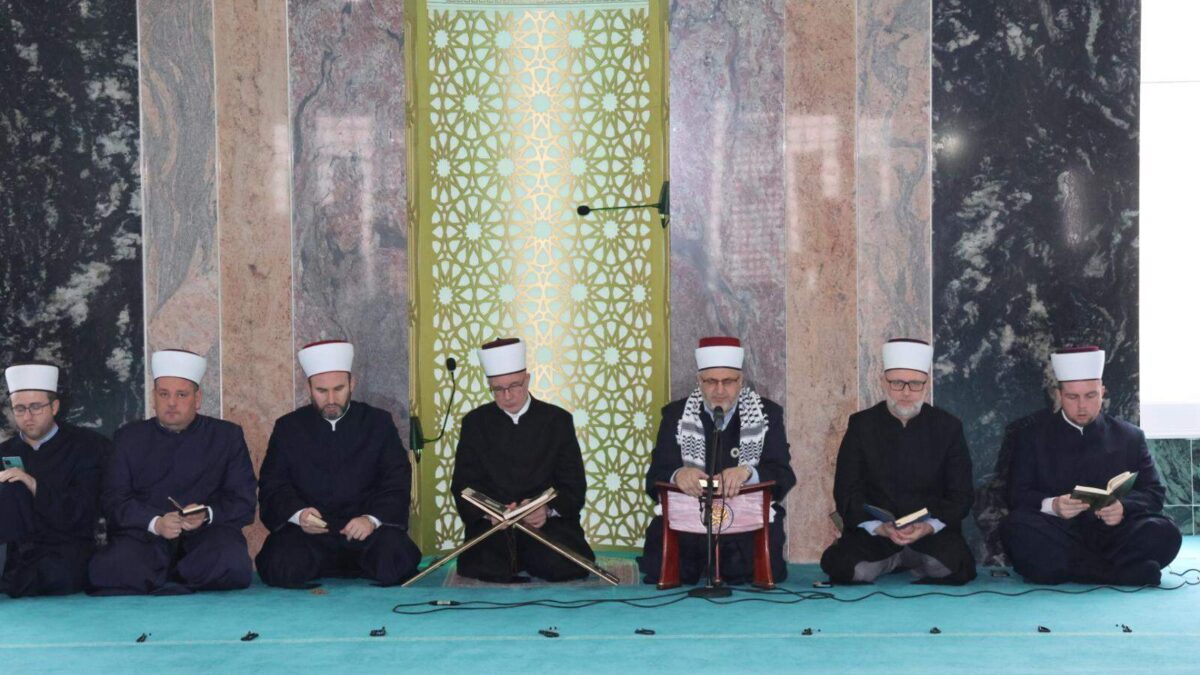 Tuzla: Prva hafiska mukabela i teravih-namaz u Džamiji “Kralj Abdullah”