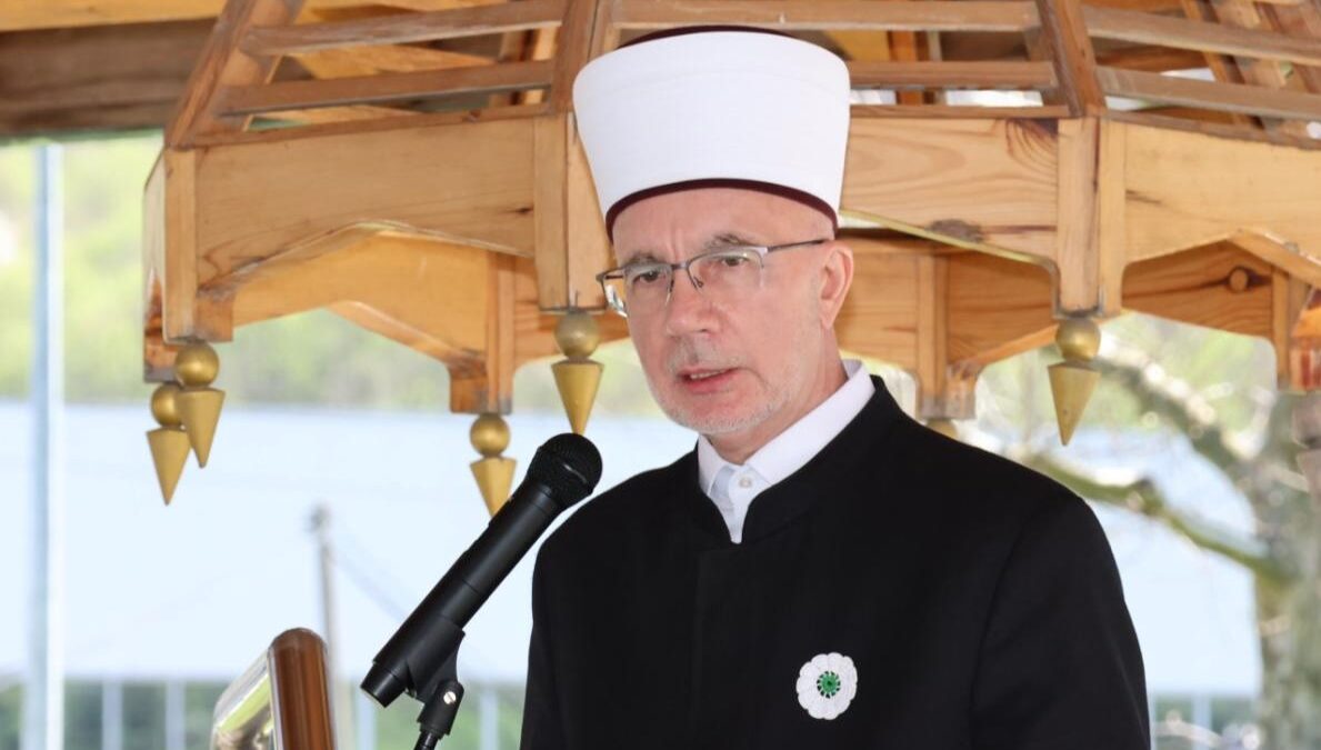 Muftija Fazlović u Potočarima: Sudjelujte u donošenju dalekosežno važne odluke na izborima u Srebrenici