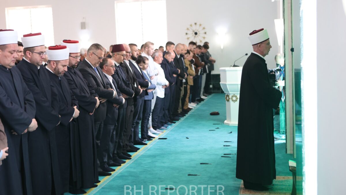 Centralna bajramska svečanost Muftijstva tuzlanskog održana u Džamiji “Kralj Abdullah” u Tuzli