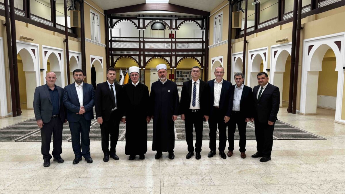 Delegacija Muftijstva tuzlanskog u posjeti Muftijstvu travničkom