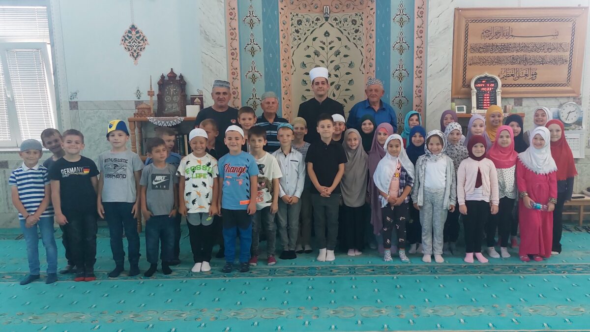 Učenici drugog razreda osnovne škole u Janji posjetili Džedid džamiju