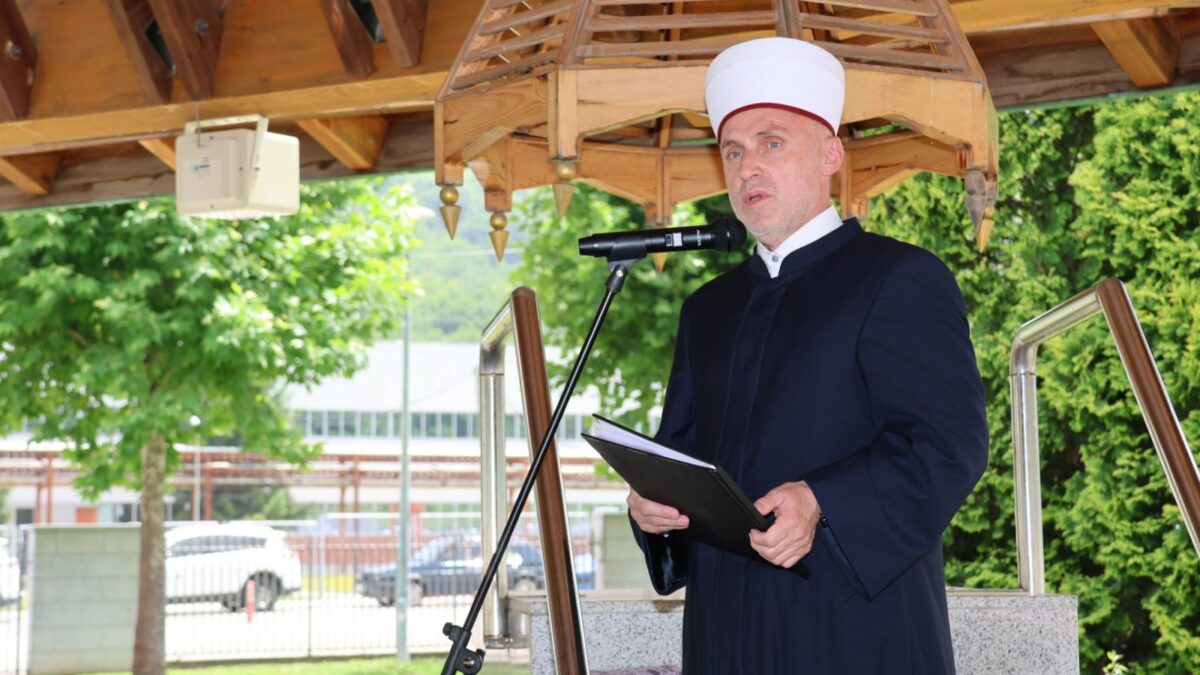 Muftija Kudić održao hutbu na musalli u Potočarima