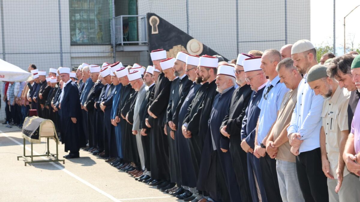 U Teočaku klanjana dženaza emeritusu prof. dr. Omeru Nakičeviću