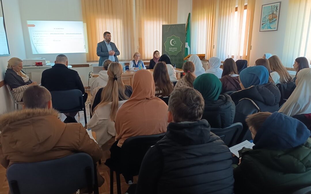 Zvornik: Seminar za srednjoškolce o prepoznavanju i reagovanju na djela motivirana mržnjom