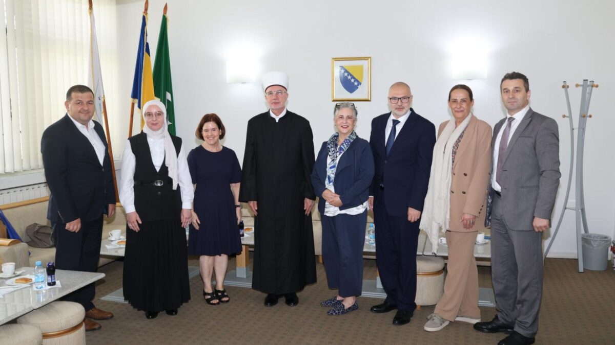 Muftija Fazlović primio atašeicu za kulturu i obrazovanje Ambasade SAD u BiH Catherine Fischer