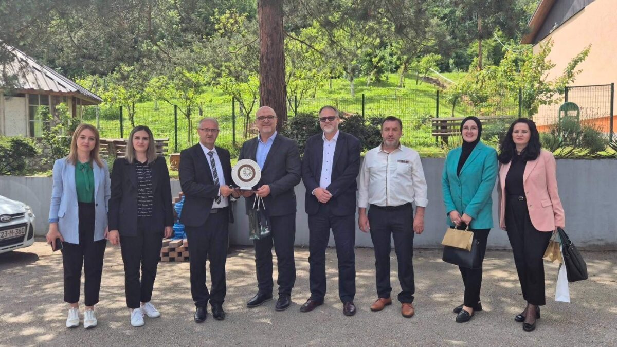 Delegacija IPF-a posjetila Centar za rehabilitaciju ovisnika o psihoaktivnim supstancama – CROPS