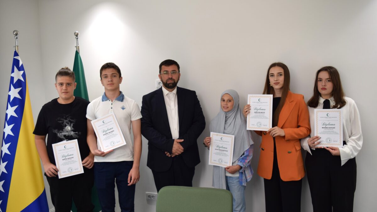 U Muftijstvu tuzlanskom uručene nagrade pobjednicima literarnog konkursa