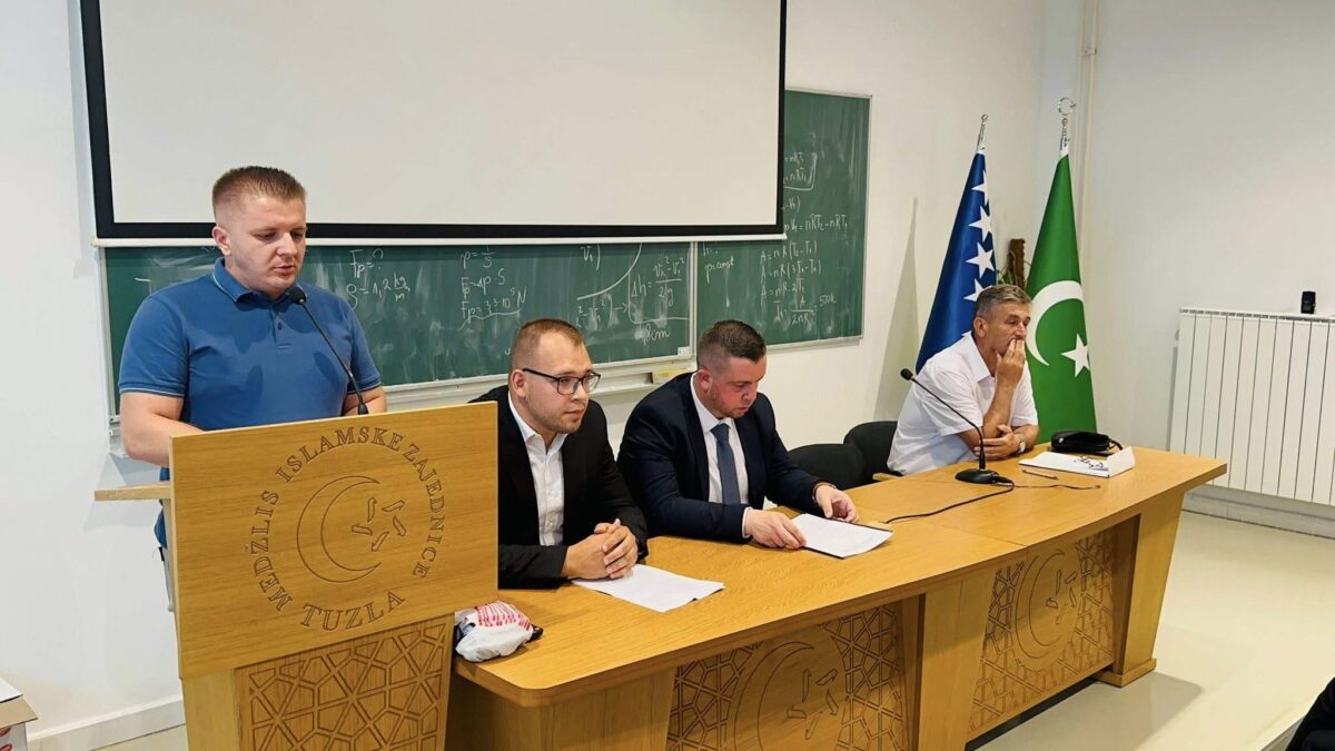 Snaga muslimanskih rezolucija: Prvi glas protiv zločina