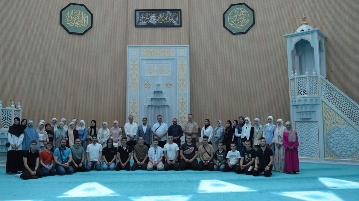 Mladi iz Gračanice i Lukavca posjetili islamske centre u Sisku i Zagrebu