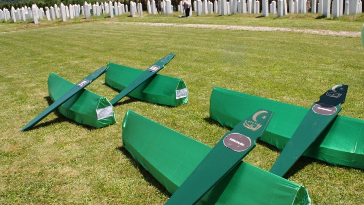 Klanjana kolektivna dženaza za šehide Zvornika: Zorni i bolni dokazi masovnih zločina i genocida