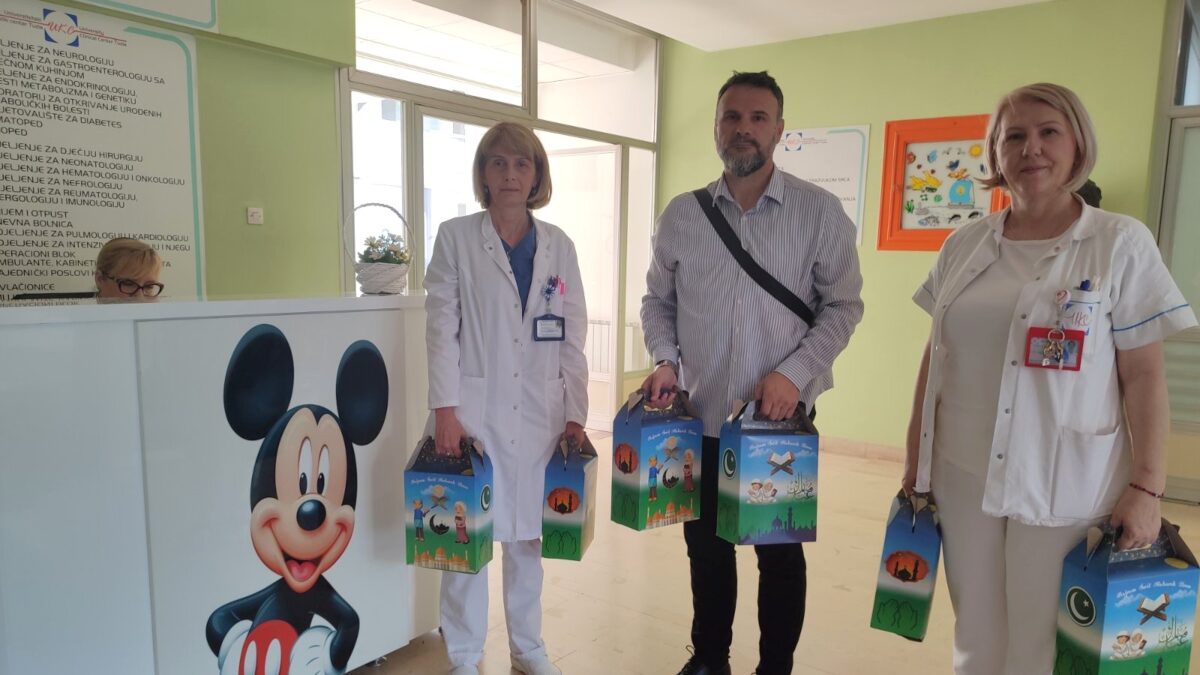 Bajramski paketići za djecu na UKC Tuzla i članove nekoliko udruženja