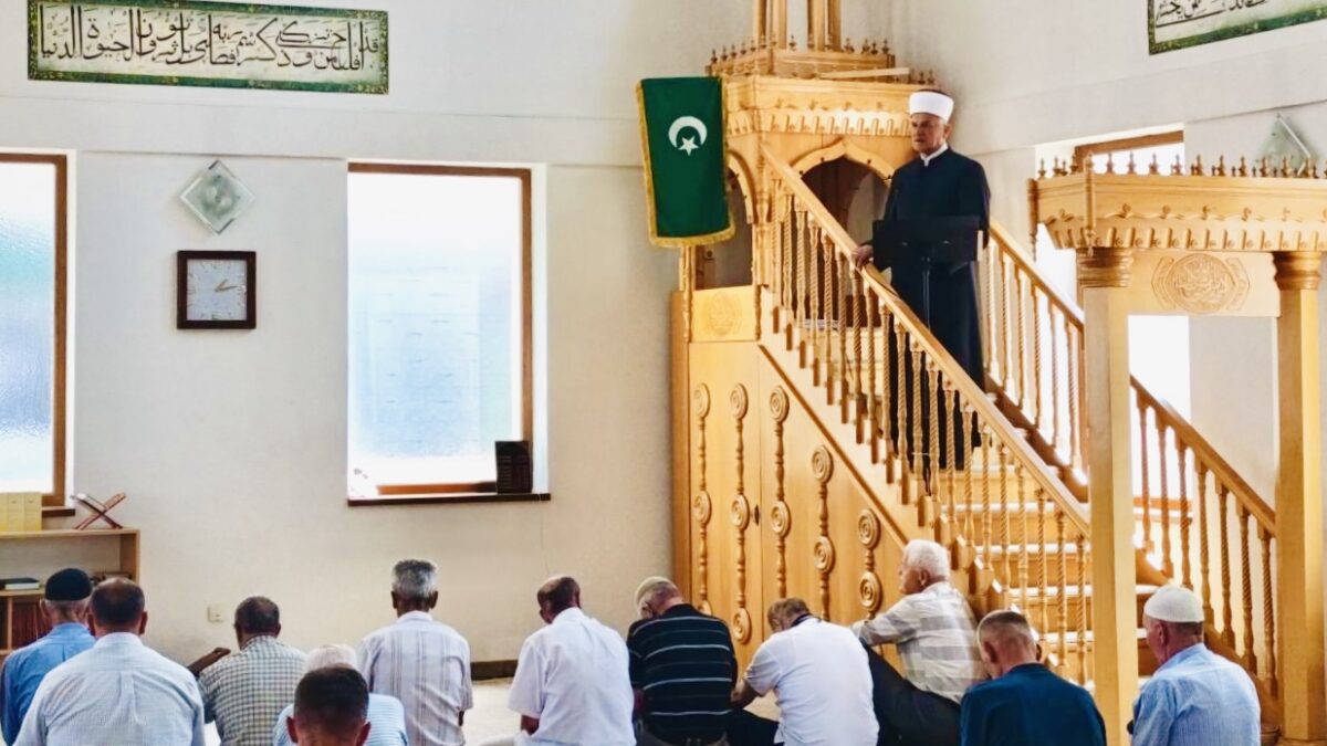 Hutba muftije banjalučkog Ismail-ef. Smajlovića u Zvorniku: Istina će pobijediti