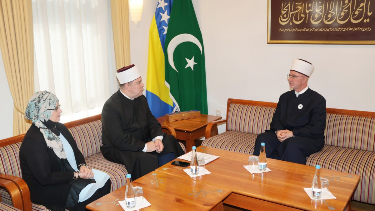Muftiju dr. Vahid-ef. Fazlovića posjetio direktor Uprave za vjerske poslove hafiz dr. Mensur-ef. Malkić