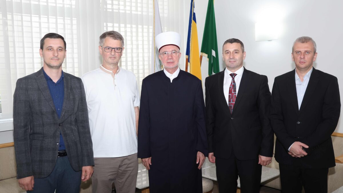 Muftija Fazlović posjetio Behram-begovu medresu