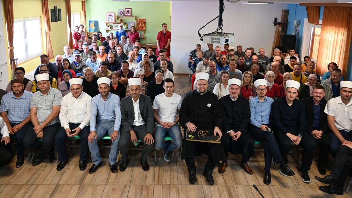 Imami Medžlisa IZ Gračanica posjetili Prihvatni centar “Duje”