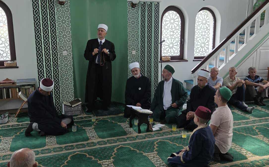 Nastavljena dugogodišnja tradicija: Muški i ženski mevlud u Gornjoj Tuzli
