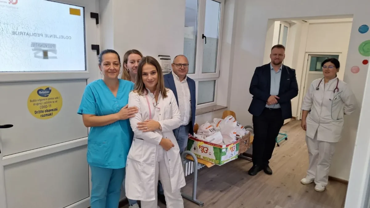 Paketići za djecu na pedijatriji Opće bolnice u Gračanici
