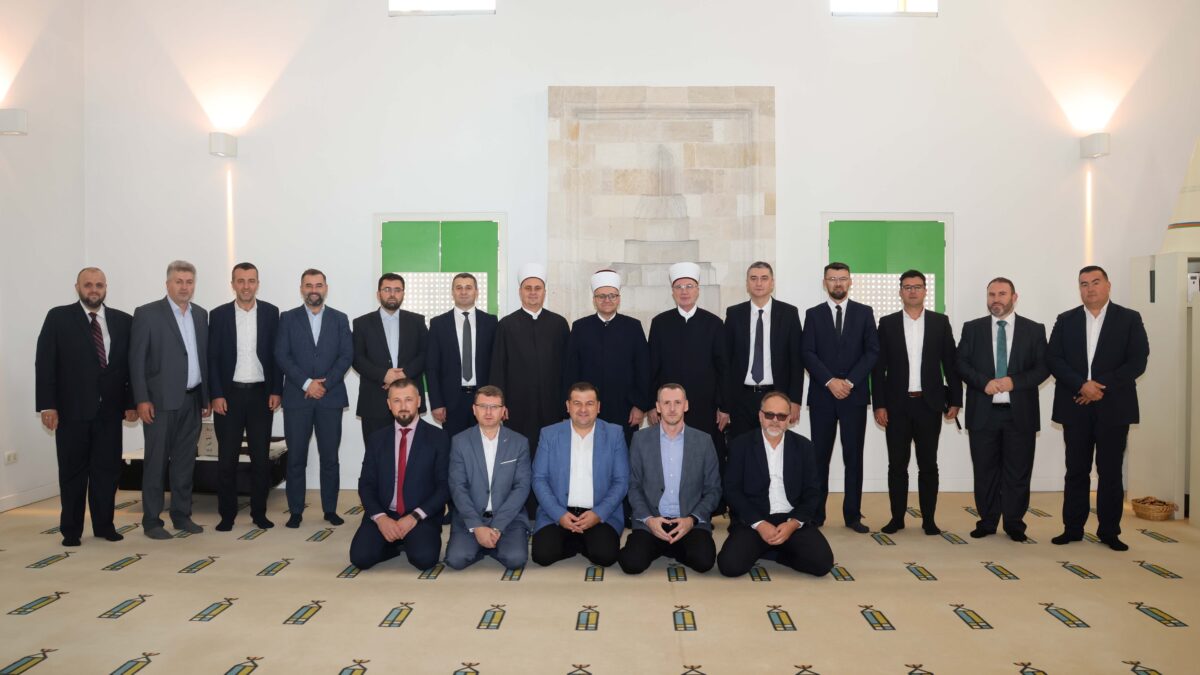 Delegacija Muftijstva mostarskog boravi u posjeti Muftijstvu tuzlanskom