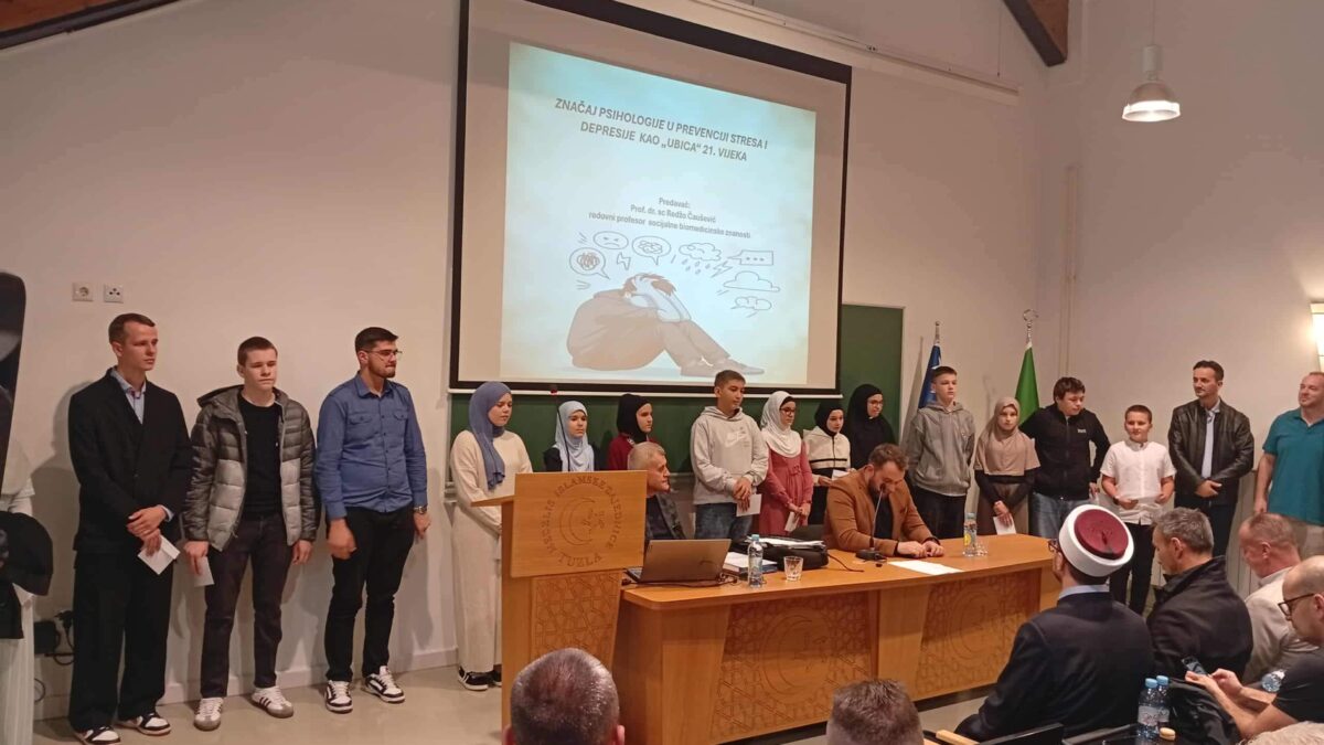 Tuzla: Održano predavanje i dodijeljene stipendije