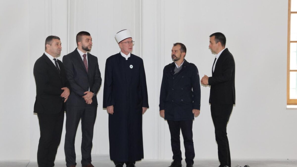 Radna posjeta Medžlisu IZ Orašje: Napredju radovi na rekonstrukciji Azizija džamije