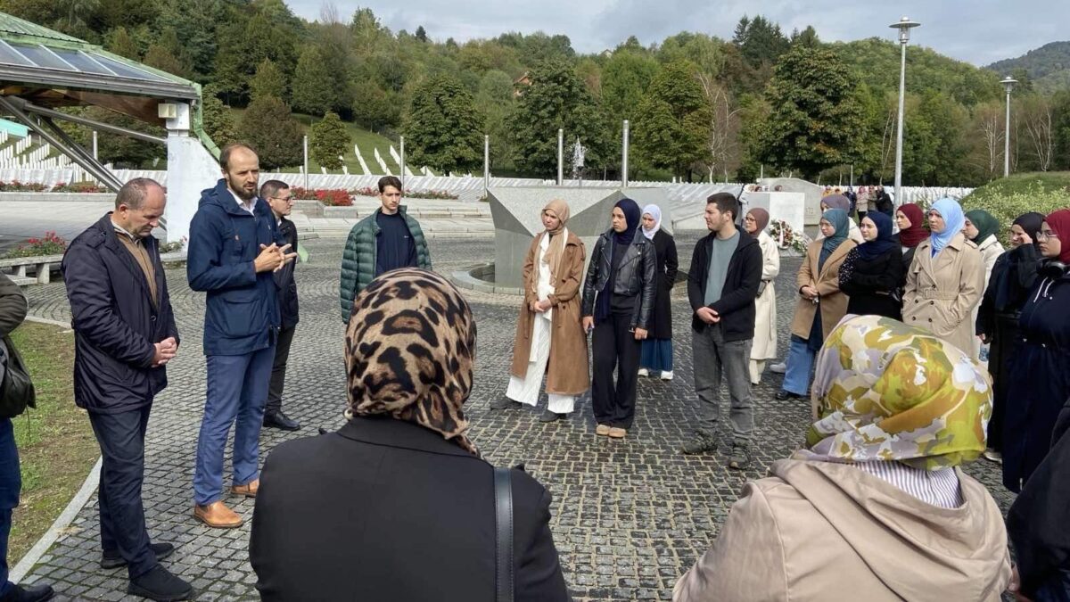 U Potočarima održan kamp historije za učenike medresa i gimnazija Islamske zajednice u Bosni i Hercegovini