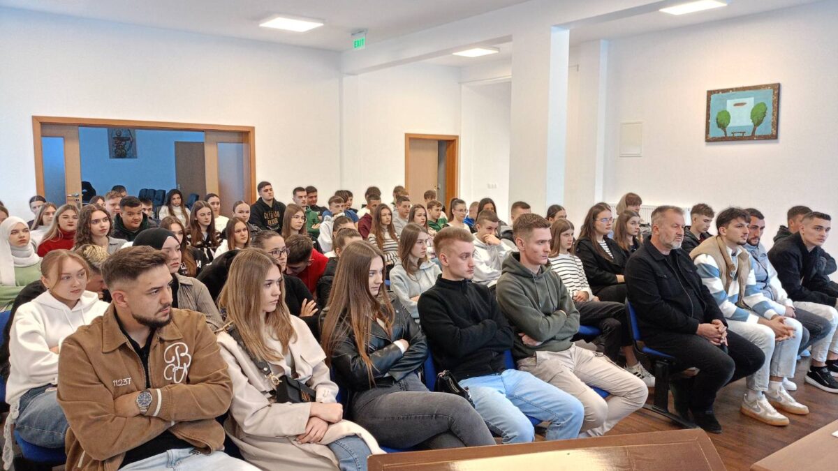 Kurs islama Mreže mladih: Tema drugog predavanja „Društvena briga u islamu“