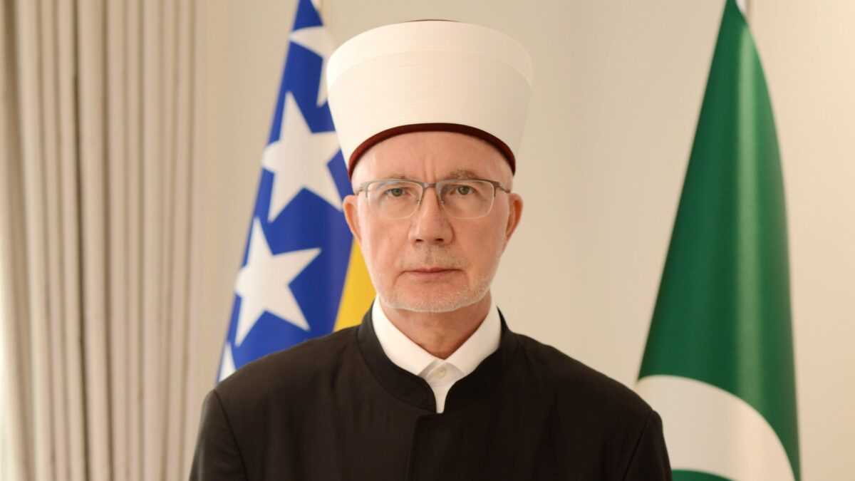 Tazija muftije tuzlanskog Vahid-ef. Fazlovića porodicama stradalih u požaru u Domu penzionera Tuzla