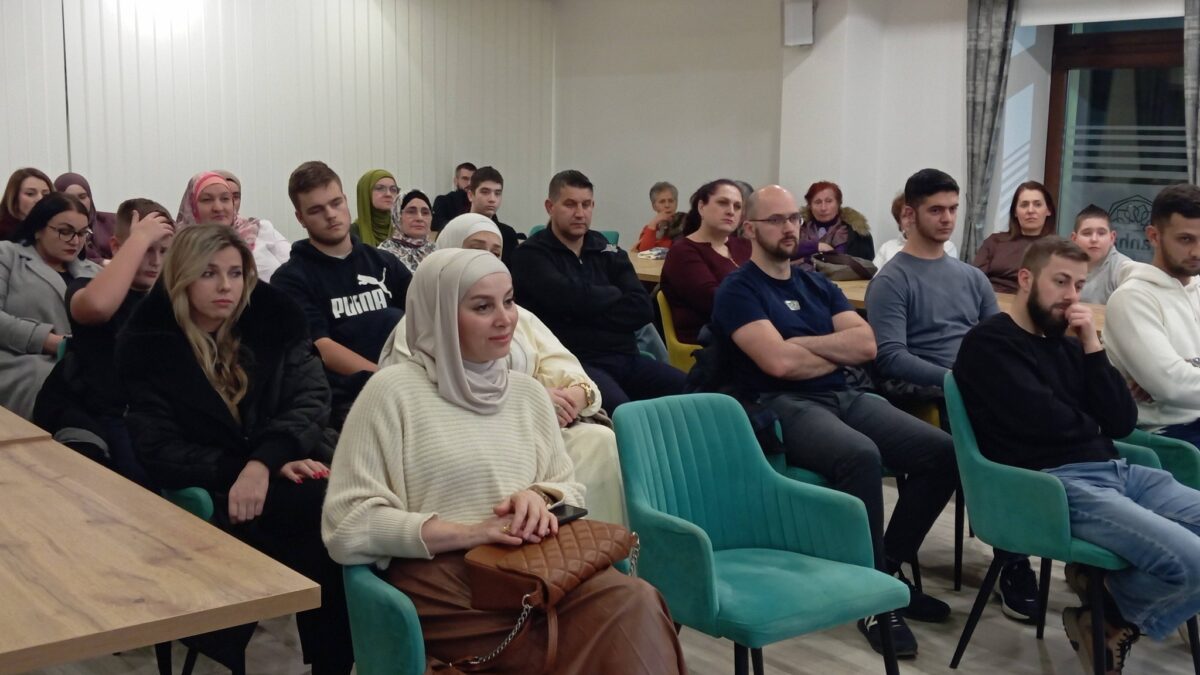 Brčko: Edukacija “Sigurnosni izazovi mladih u savremenom društvu”