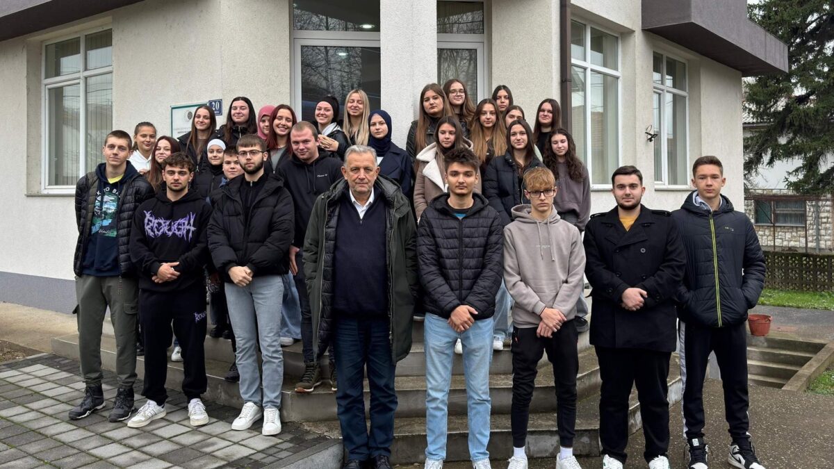 Mreže mladih Muftijstva tuzlanskog: Nekoliko stotina mladih učestvovalo u programu Kurs islama