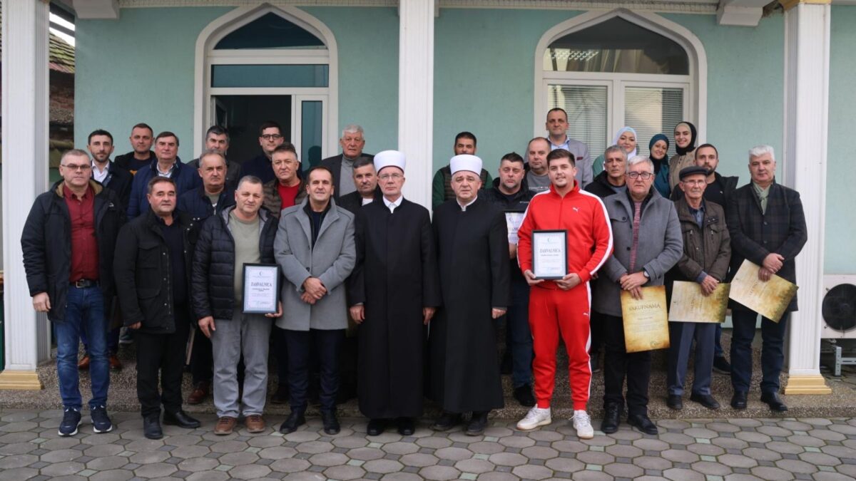 Muftija Fazlović u Janji: Uzorna je vaša svijest o ibedetima zekata i vakufa