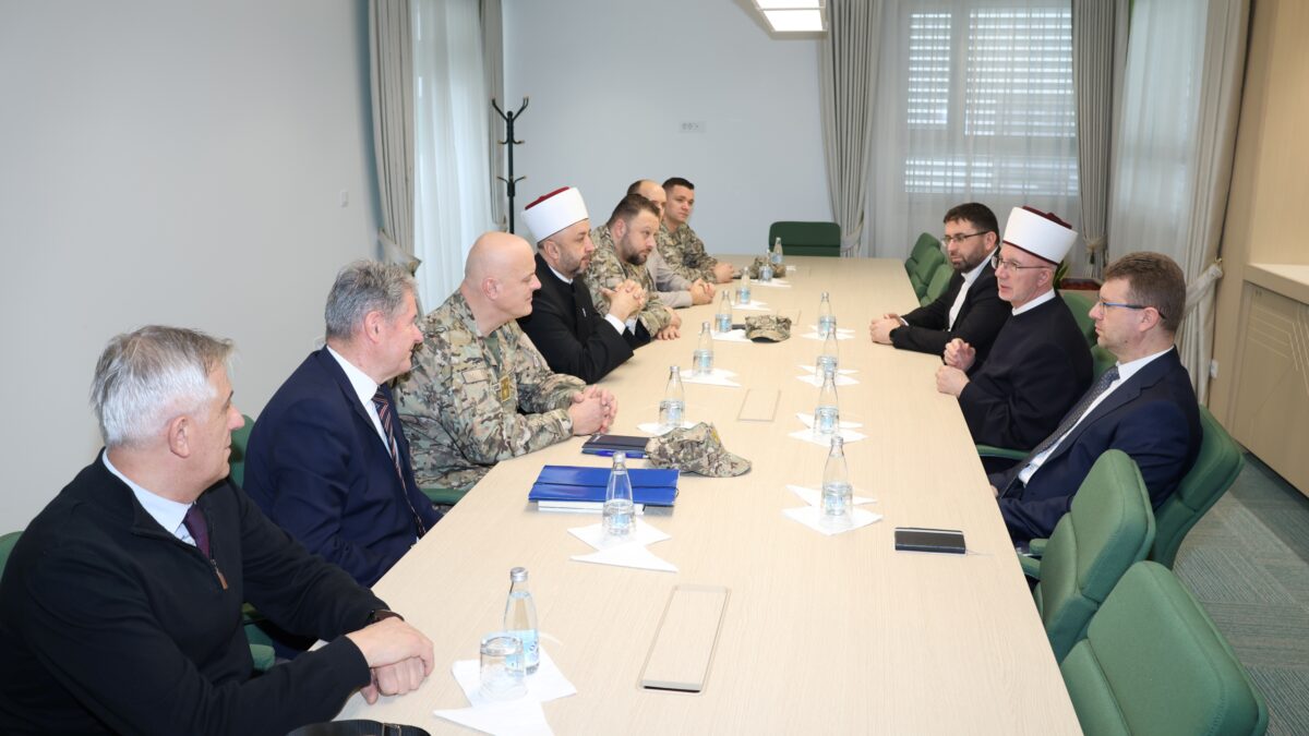 Muftiju Fazlovića posjetili muftija Nesib-ef. Hadžić i generalmajor Mirsad Ahmić