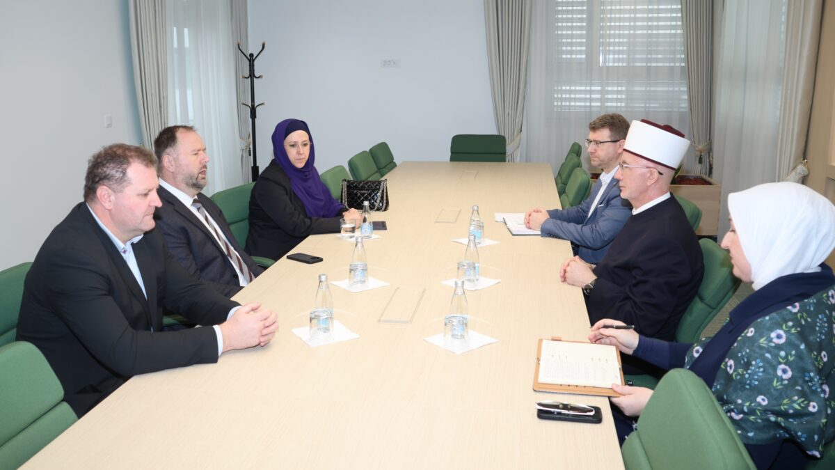 Muftiju Fazlovića posjetili predsjednik i članovi Komisije za slobodu vjere
